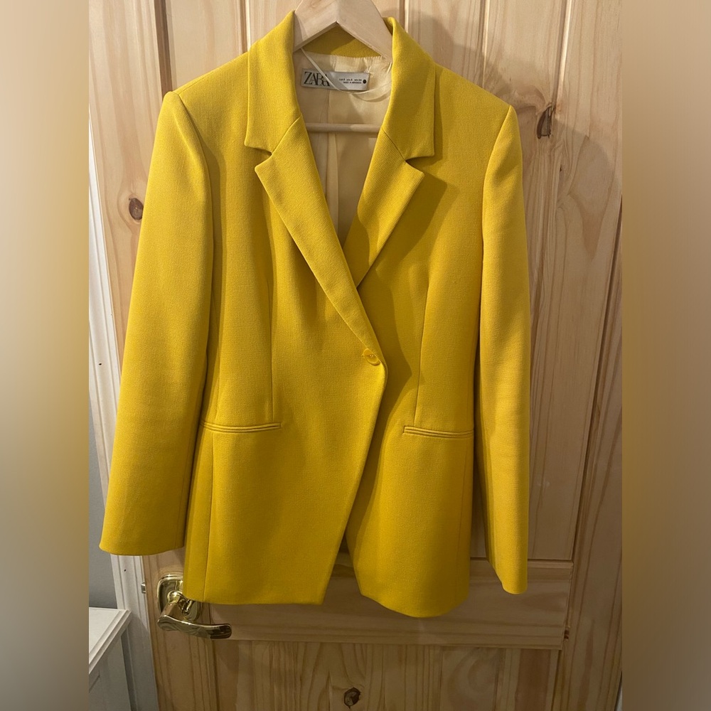 Beautiful bright yellow blazer